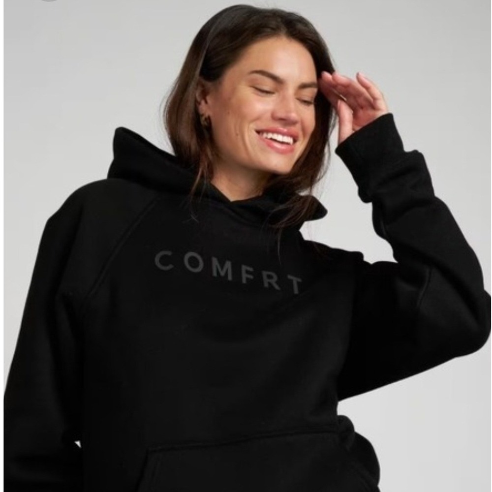 Comfrt Black Oversized Signature Hoodie Heavyweight streetwear Y2K COZY lounge